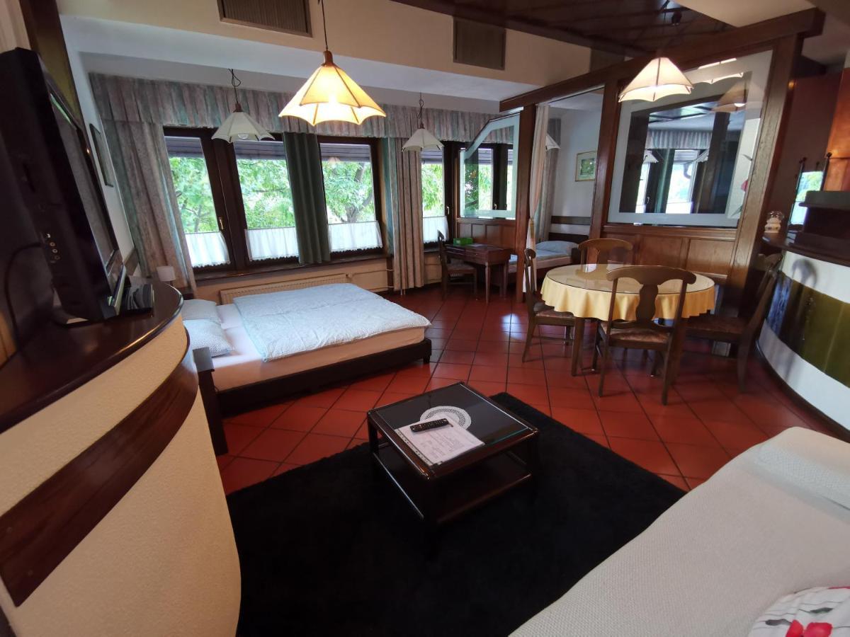 Apartmaji Mak Jesenice Luaran gambar