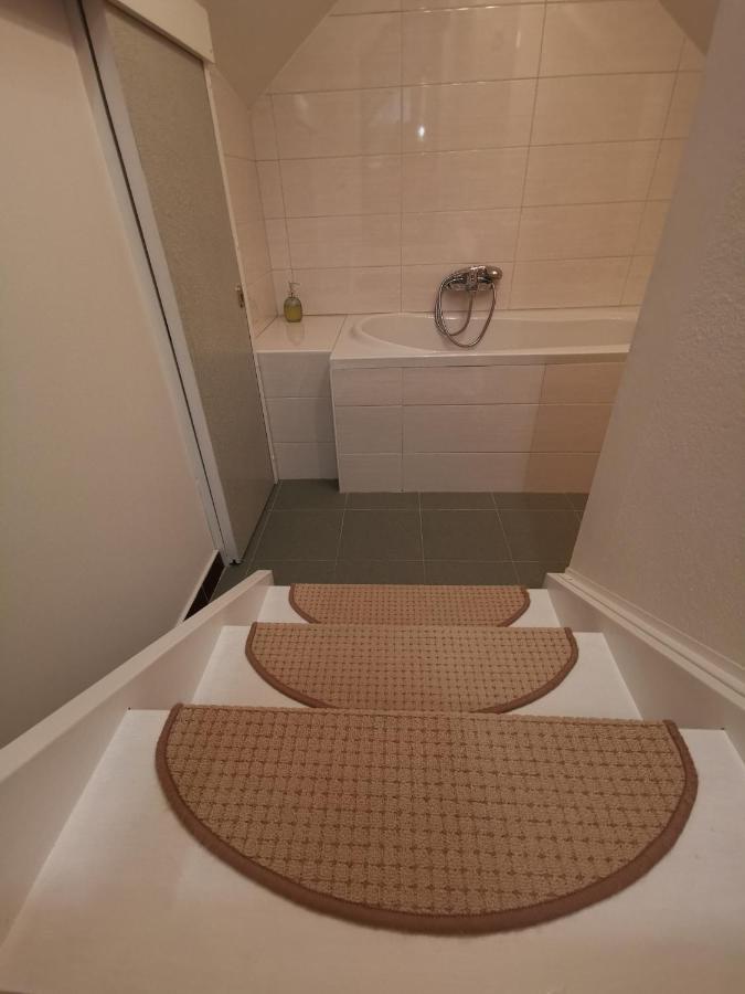 Apartmaji Mak Jesenice Luaran gambar