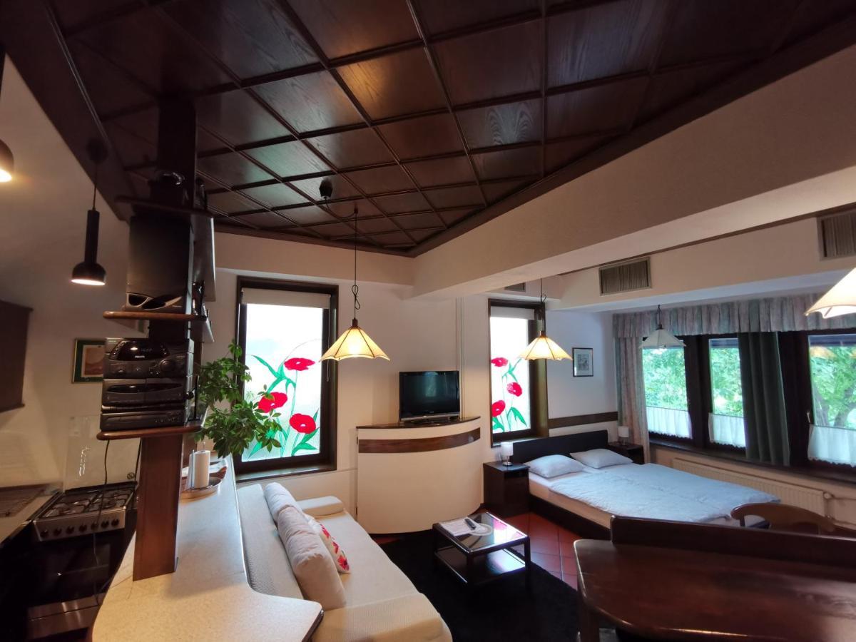 Apartmaji Mak Jesenice Luaran gambar