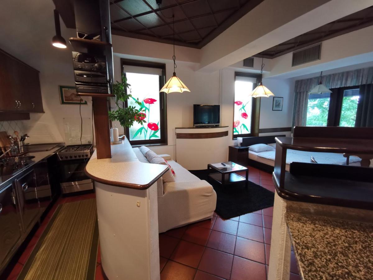 Apartmaji Mak Jesenice Luaran gambar