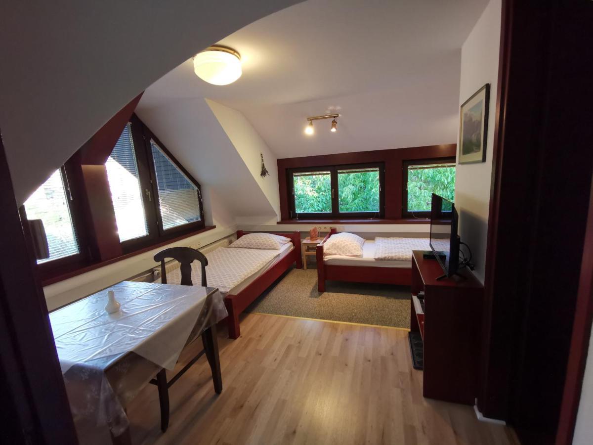 Apartmaji Mak Jesenice Luaran gambar