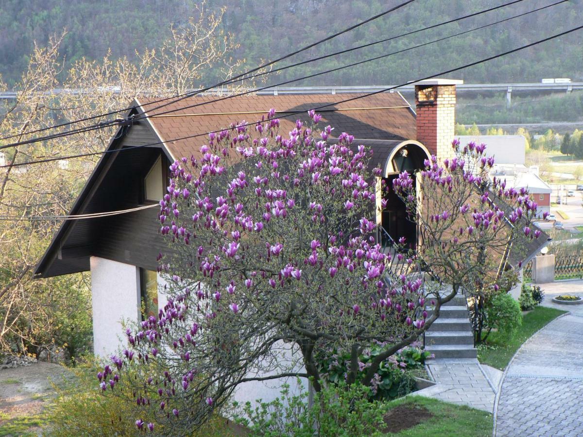 Apartmaji Mak Jesenice Luaran gambar